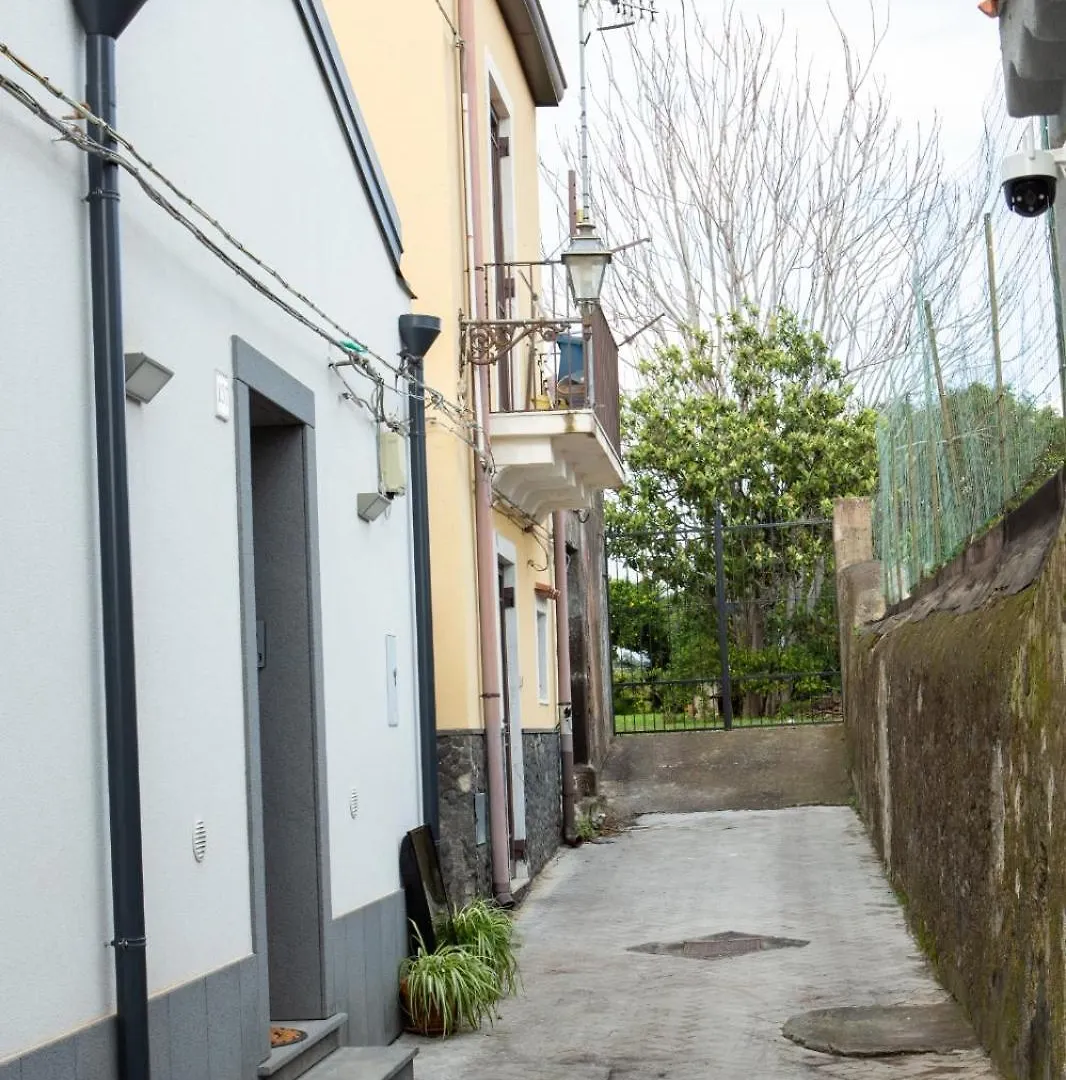 Al Vico Di Via Marzulli Villa Acireale